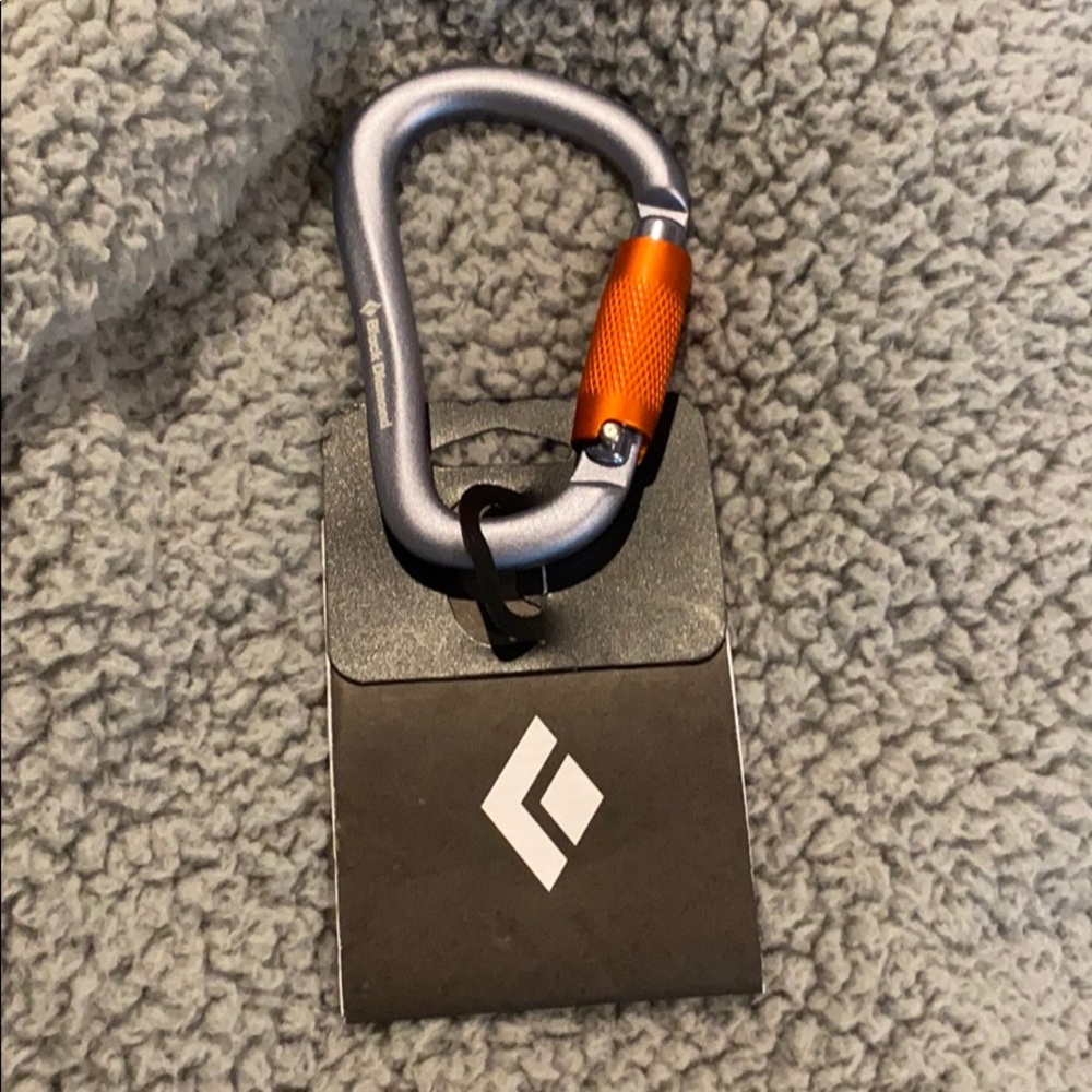 Black diamond carabiner